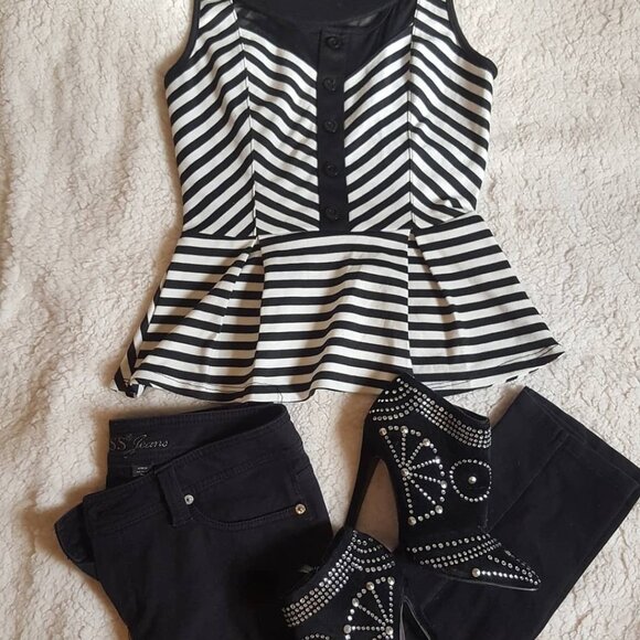 Pretty black and white peplum top. - Picture 2 of 6